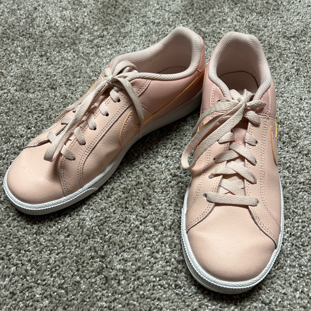 Nike Women's Light Pink Sneakers